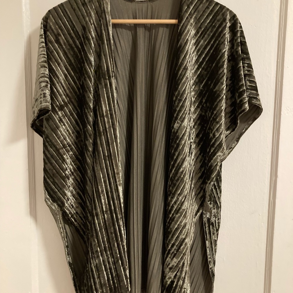 Shimmering Wrap